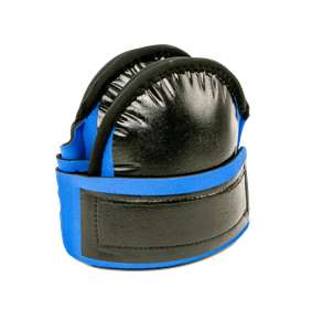 These ultra-soft knee pads are the Troxell regular/medium size in royal blue color. They are made from durable neoprene with polyurethane protective coating. The wide flexible straps won&#39;t pinch the back of the leg even when wearing shorts. The straps fasten to the front face of the pad using hook and loop fasteners. Inner pad is made from high density closed cell foam.