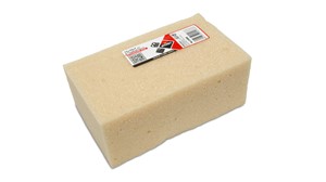 The PRO sponge is made of flexible polyester-based polyurethane, and has a medium level of absorption. It is ideal for general cleaning of all types of surfaces, and is compatible with the use of acid-based cleaning products.